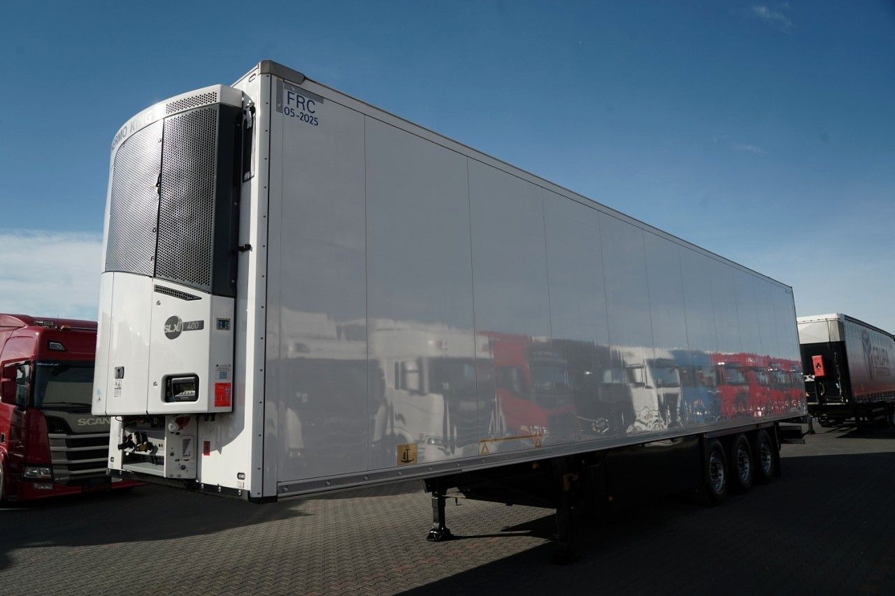 Schmitz Cargobull CHŁODNIA / THERMO KING SLX 400 / HAKÓWKA / OŚ PO - Refrigerator semi-trailer: picture 4 Schmitz Cargobull CHŁODNIA / THERMO KING SLX 400 / HAKÓWKA / OŚ PO - Refrigerator semi-trailer: picture 4
