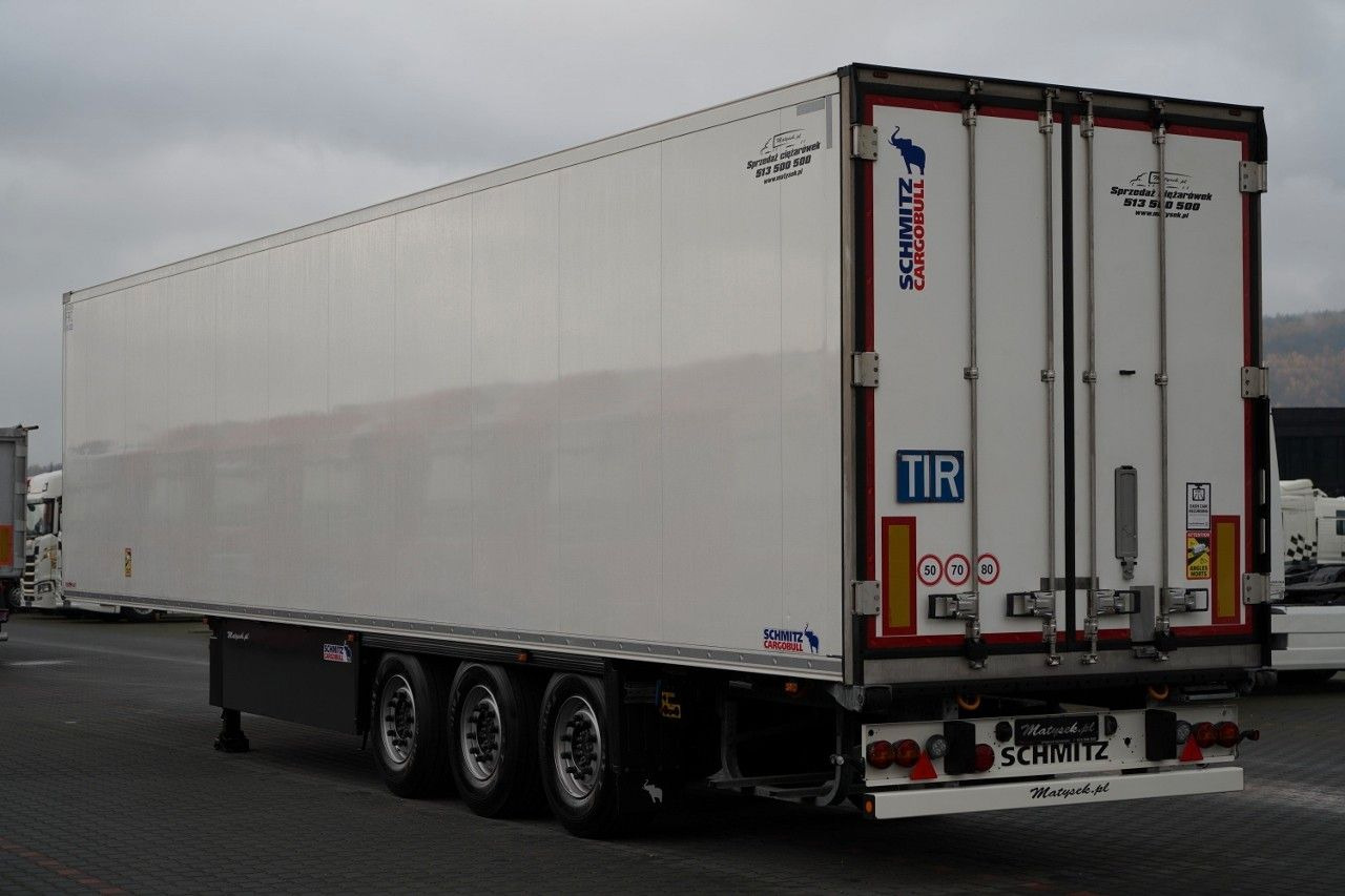 Schmitz Cargobull REFRIGERATED / FLOWER / THERMO KING / SLX 300 / - Refrigerator semi-trailer: picture 4 Schmitz Cargobull REFRIGERATED / FLOWER / THERMO KING / SLX 300 / - Refrigerator semi-trailer: picture 4
