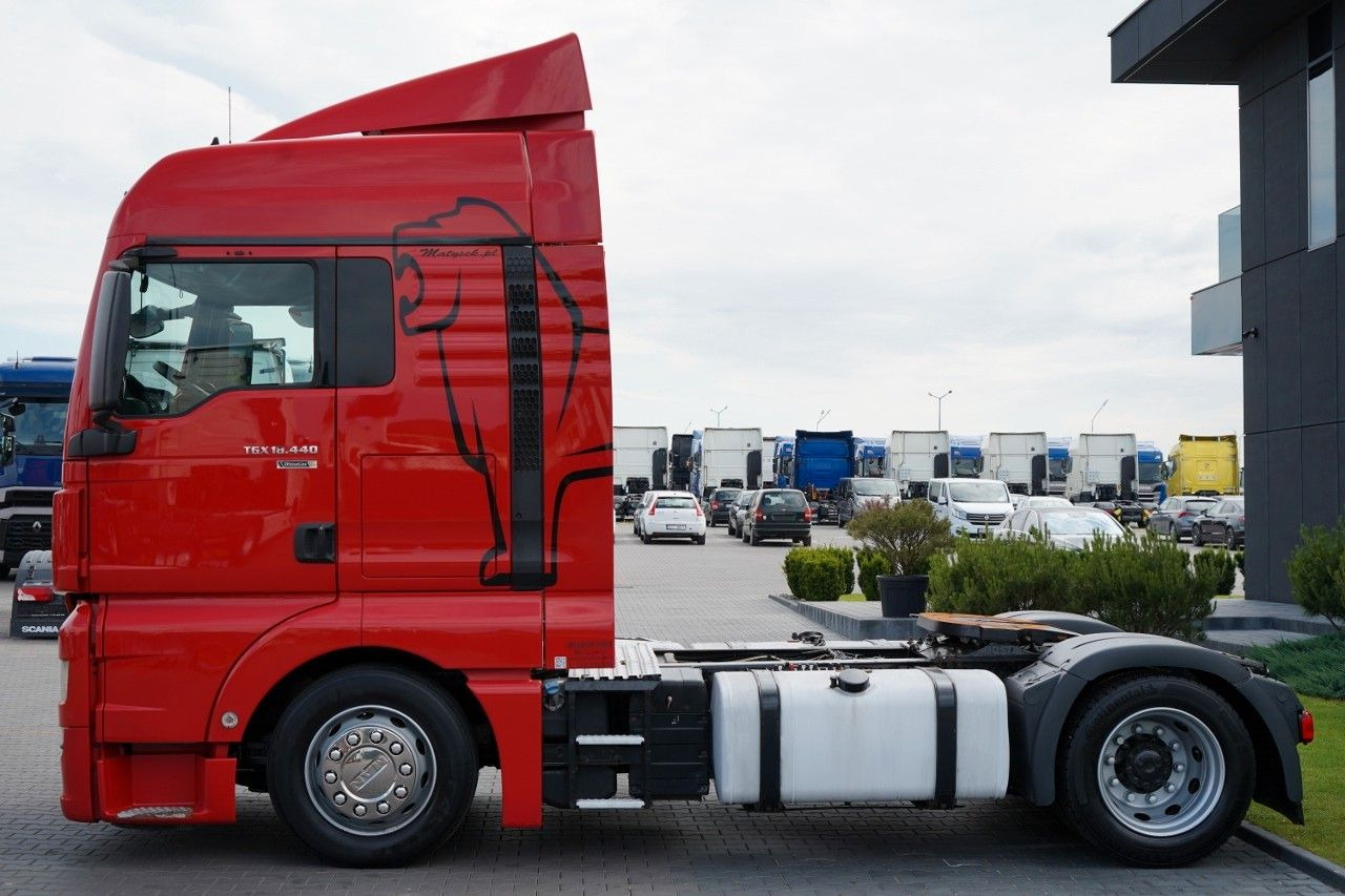 MAN TGX 18.440 / RETARDER / MEGA / LOWDECK / NAVI - Tractor truck: picture 3 MAN TGX 18.440 / RETARDER / MEGA / LOWDECK / NAVI - Tractor truck: picture 3
