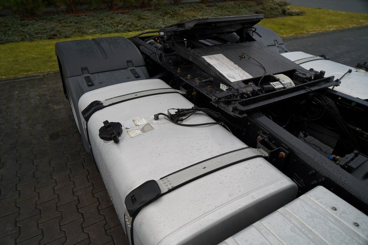 Tractor truck MAN TGX 18.470 / LOW DECK / MEGA / REGULOWANE SIODŁO: picture 17