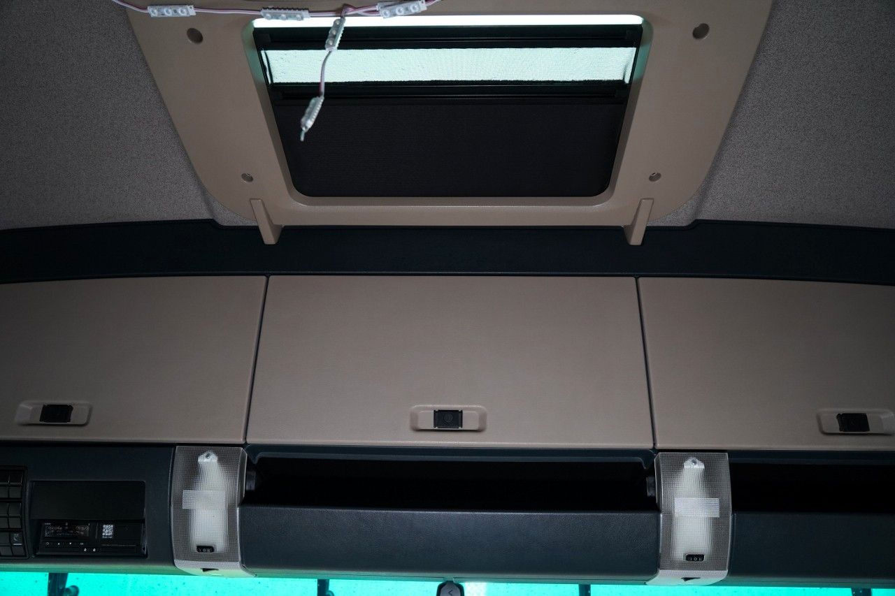 Tractor truck MAN TGX 18.470 / LOW DECK / MEGA / REGULOWANE SIODŁO: picture 33