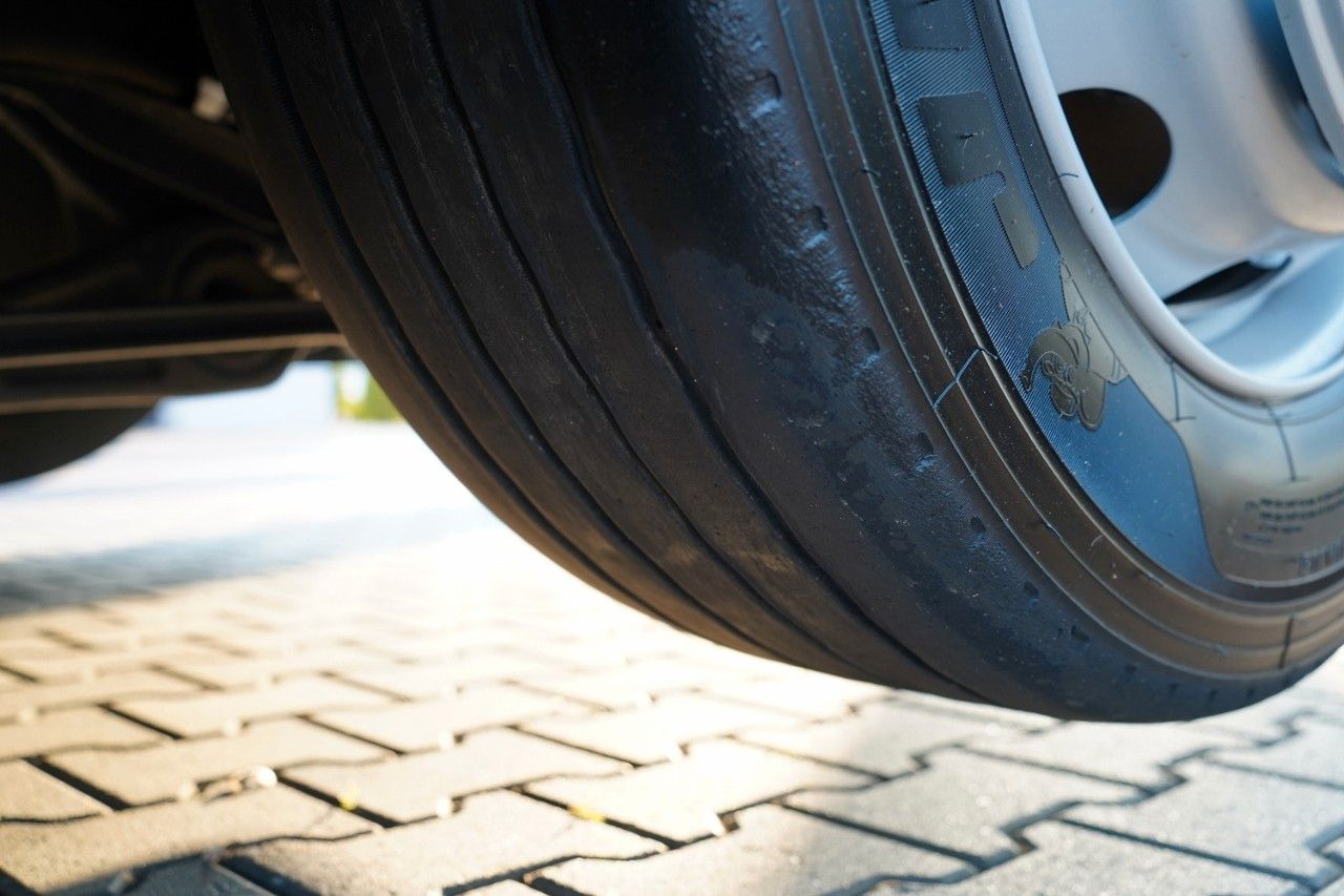 Curtain side truck Volvo FH 460 / FIRANKA / 6x2 / PODNOSZONY DACH / I-PAR: picture 12 Curtain side truck Volvo FH 460 / FIRANKA / 6x2 / PODNOSZONY DACH / I-PAR: picture 12