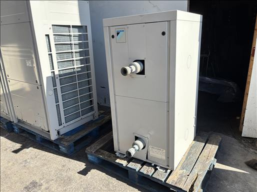 Daikin EWAQ040BAWHBH Water chiller - Food processing equipment: picture 5 Daikin EWAQ040BAWHBH Water chiller - Food processing equipment: picture 5