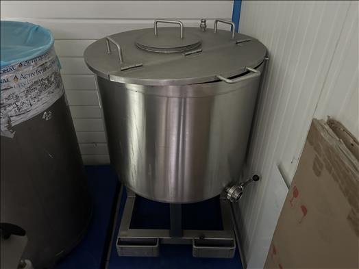 NNP 200L stainless holding tank - Food processing equipment: picture 2 NNP 200L stainless holding tank - Food processing equipment: picture 2