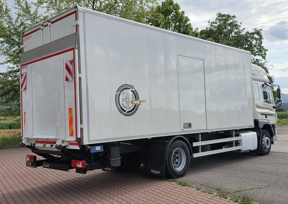 DAF CF 330 / 10.2017 / KONTENER MEBLOWY / IZOTERMA / WINDA / 18 PALET / E6 / NISKI PRZEBIEG / Z NIEMIEC / JAK NOWY / DUŻY SILNIK 10 837cm3// - Box truck: picture 4 DAF CF 330 / 10.2017 / KONTENER MEBLOWY / IZOTERMA / WINDA / 18 PALET / E6 / NISKI PRZEBIEG / Z NIEMIEC / JAK NOWY / DUŻY SILNIK 10 837cm3// - Box truck: picture 4