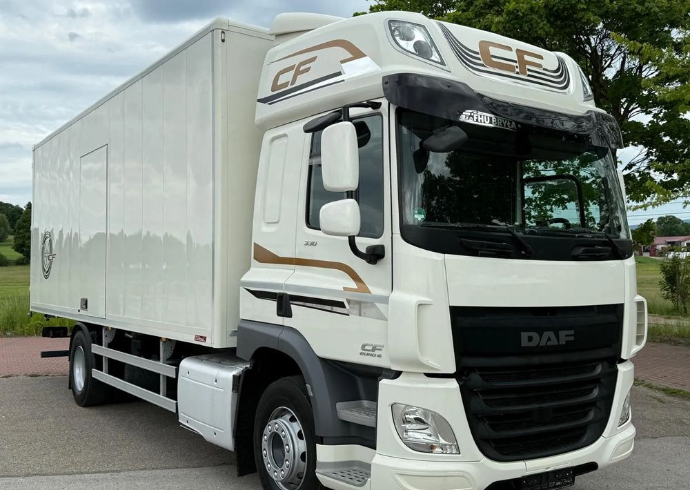 DAF CF 330/10.2017/KONTENER MEBLOWY/IZOTERMA/WINDA/18 PALET/E6/NISKI PRZEBIEG/Z NIEMIEC/JAK NOWY/DUŻY SILNIK/ - Box truck: picture 2 DAF CF 330/10.2017/KONTENER MEBLOWY/IZOTERMA/WINDA/18 PALET/E6/NISKI PRZEBIEG/Z NIEMIEC/JAK NOWY/DUŻY SILNIK/ - Box truck: picture 2