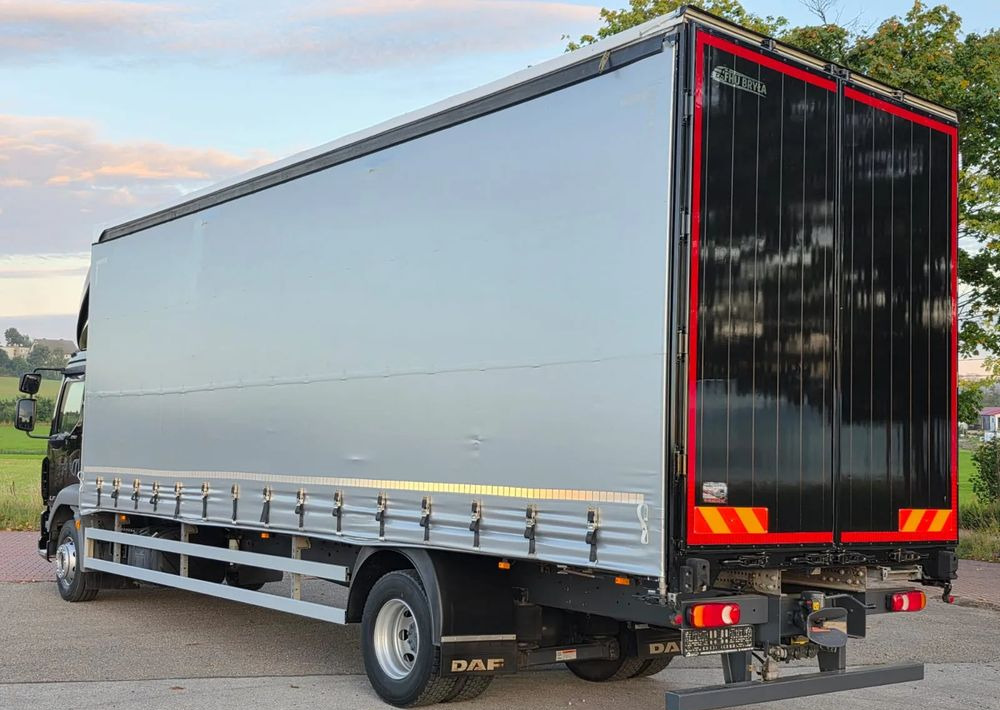 DAF LF 290 / WINDA / 16TON DMC / FIRANKA / SYPIALKA / AUTOMAT / JEDEN WŁAŚCICIE / EURO 6 / 2019 / SPROWADZONY / 20PALET / NISKI PRZEBIEG / DUŻA ŁADOWNOŚĆ / JAK NOWY - Curtain side truck: picture 4 DAF LF 290 / WINDA / 16TON DMC / FIRANKA / SYPIALKA / AUTOMAT / JEDEN WŁAŚCICIE / EURO 6 / 2019 / SPROWADZONY / 20PALET / NISKI PRZEBIEG / DUŻA ŁADOWNOŚĆ / JAK NOWY - Curtain side truck: picture 4