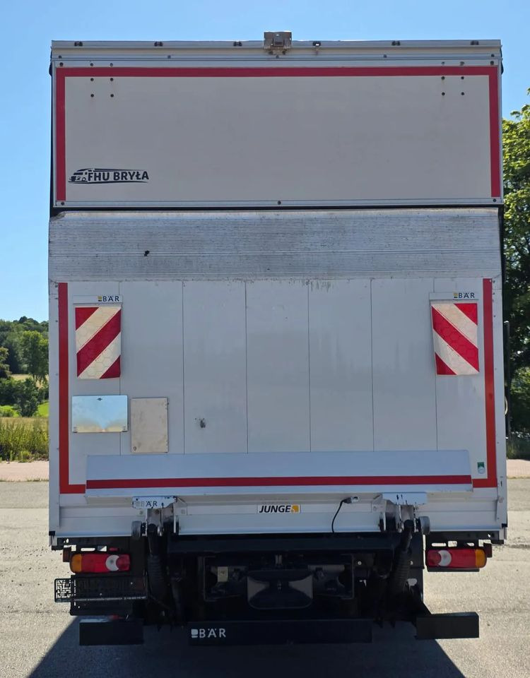 Iveco EUROCARGO 160E320/FIRANKA/WINDA/AUTOMAT/NISKI PRZEBIEG/E6/SPROWADZONY/PIERWSZY WŁAŚCICIEL - Curtain side truck: picture 5 Iveco EUROCARGO 160E320/FIRANKA/WINDA/AUTOMAT/NISKI PRZEBIEG/E6/SPROWADZONY/PIERWSZY WŁAŚCICIEL - Curtain side truck: picture 5