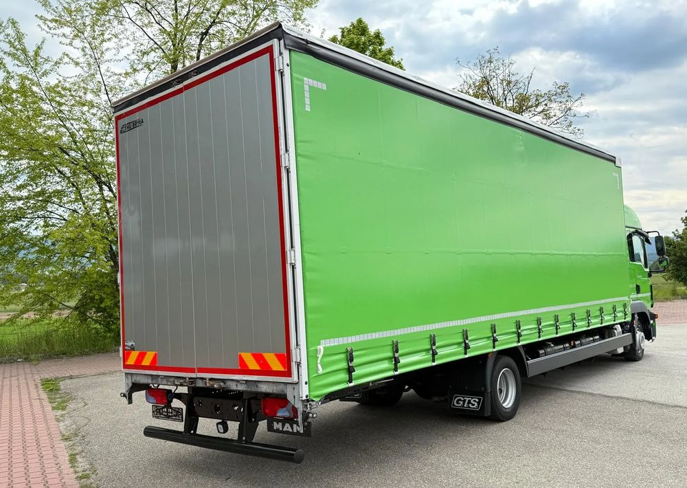 MAN TGL12.250/E6/20PALET/10.2018/SERWISOWANY/NISKI PRZEBIEG/WINDA/FIRANKA//JAK NOWY/SERWISOWANY - Curtain side truck: picture 5 MAN TGL12.250/E6/20PALET/10.2018/SERWISOWANY/NISKI PRZEBIEG/WINDA/FIRANKA//JAK NOWY/SERWISOWANY - Curtain side truck: picture 5