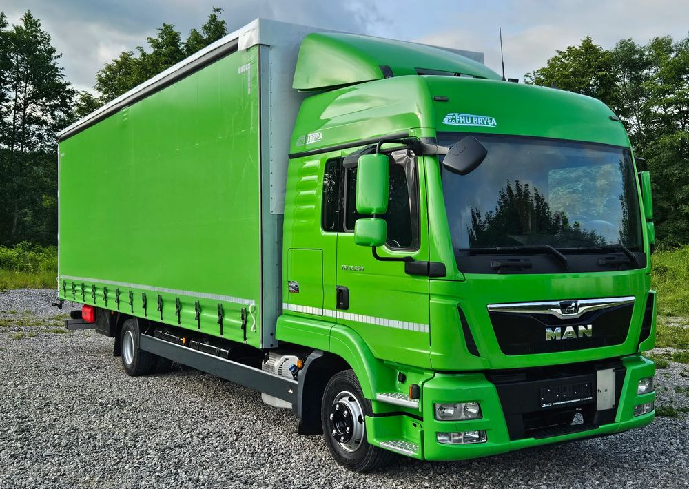 MAN TGL12.250/E6/20PALET/10.2018/SERWISOWANY/NISKI PRZEBIEG/WINDA/FIRANKA//JAK NOWY/SERWISOWANY - Curtain side truck: picture 1 MAN TGL12.250/E6/20PALET/10.2018/SERWISOWANY/NISKI PRZEBIEG/WINDA/FIRANKA//JAK NOWY/SERWISOWANY - Curtain side truck: picture 1