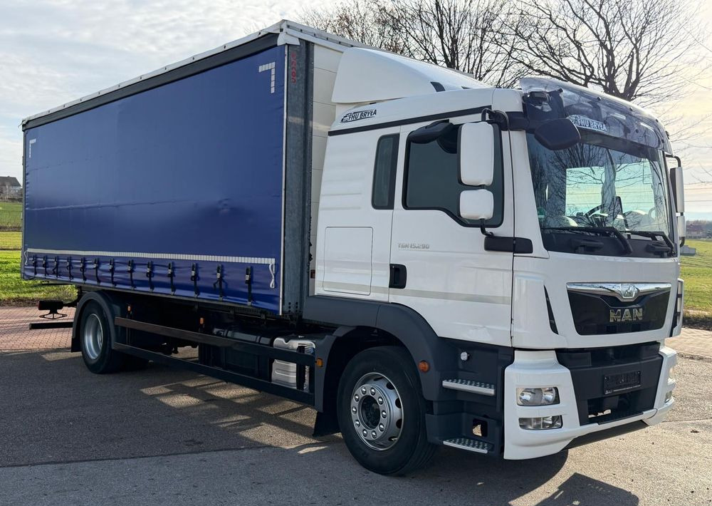 MAN TGM 15.290 / FIRANKA / 2016R / KLIMA POSTOJOWA /SPROWADZONY/ 8T ŁADOWNOŚĆ / 17 PALET / E6 / WINDA / - Curtain side truck: picture 2 MAN TGM 15.290 / FIRANKA / 2016R / KLIMA POSTOJOWA /SPROWADZONY/ 8T ŁADOWNOŚĆ / 17 PALET / E6 / WINDA / - Curtain side truck: picture 2