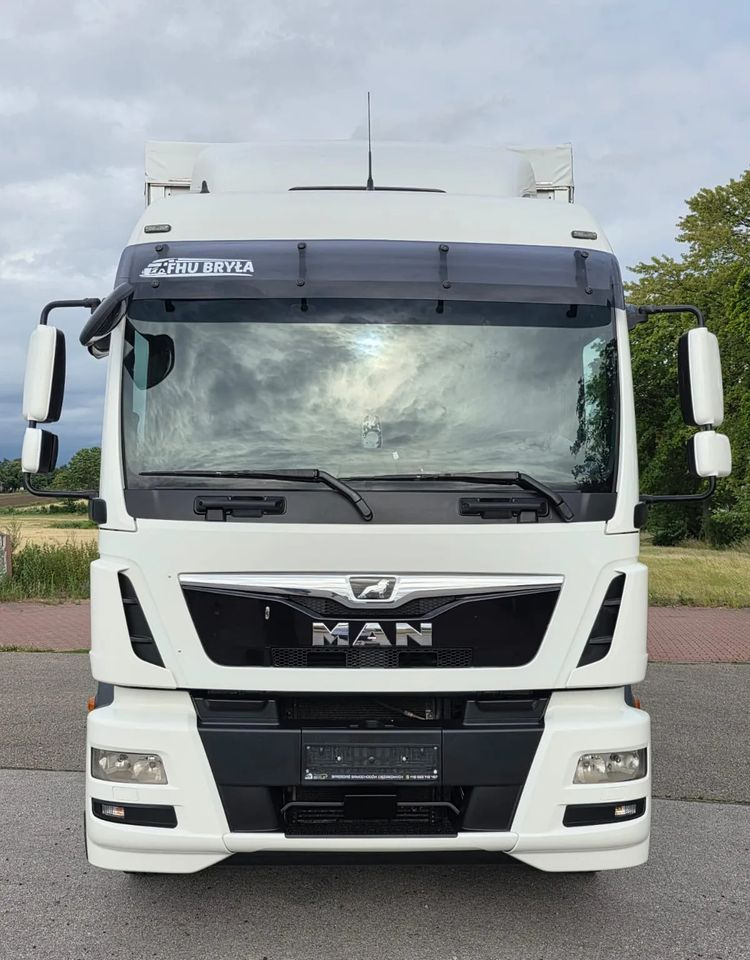 MAN TGM 18.290 / 18.250 /E6 / 22 PALETY / AUTOMAT / ZSUWANY DACH ORAZ BOKI / 9700 ŁADOWNOŚĆ / SERWISOWANY / NISKI PRZEBIEG / WINDA / FIRANKA / SPROWADZONY / 2019 / 335 TYŚ PRZEBIEG / PIERWSZY WŁAŚCIC - Curtain side truck: picture 3 MAN TGM 18.290 / 18.250 /E6 / 22 PALETY / AUTOMAT / ZSUWANY DACH ORAZ BOKI / 9700 ŁADOWNOŚĆ / SERWISOWANY / NISKI PRZEBIEG / WINDA / FIRANKA / SPROWADZONY / 2019 / 335 TYŚ PRZEBIEG / PIERWSZY WŁAŚCIC - Curtain side truck: picture 3