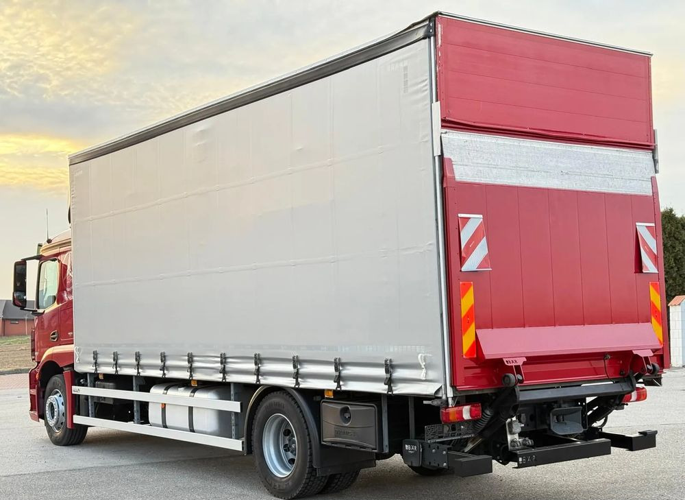 Mercedes-Benz ACTROS 1830/1827/1832/FIRANKA/WINDA/18 EUROPALET/AUTOMAT/Z NIEMIEC/2017/DUŻA ŁADOWNOŚĆ - Curtain side truck: picture 4 Mercedes-Benz ACTROS 1830/1827/1832/FIRANKA/WINDA/18 EUROPALET/AUTOMAT/Z NIEMIEC/2017/DUŻA ŁADOWNOŚĆ - Curtain side truck: picture 4