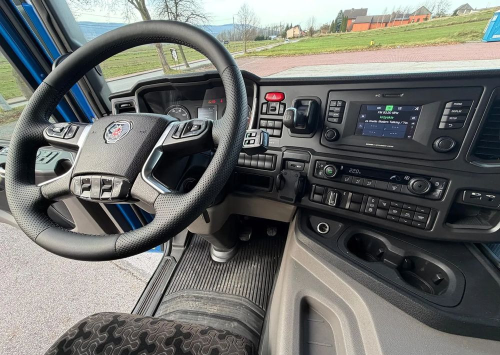 Cab chassis truck Scania P360 / P410 / BDF / RAMA / FIRANKA / PEŁNA SYPIALKA / WINDA / E6 / CAŁA NA PODUSZKACH / ROZSTAW OSI 5.5M / LAWETA / DO ŻYWCA / DO BYDŁA / DO ZABUDOWY / SPROWADZONA: picture 17 Cab chassis truck Scania P360 / P410 / BDF / RAMA / FIRANKA / PEŁNA SYPIALKA / WINDA / E6 / CAŁA NA PODUSZKACH / ROZSTAW OSI 5.5M / LAWETA / DO ŻYWCA / DO BYDŁA / DO ZABUDOWY / SPROWADZONA: picture 17