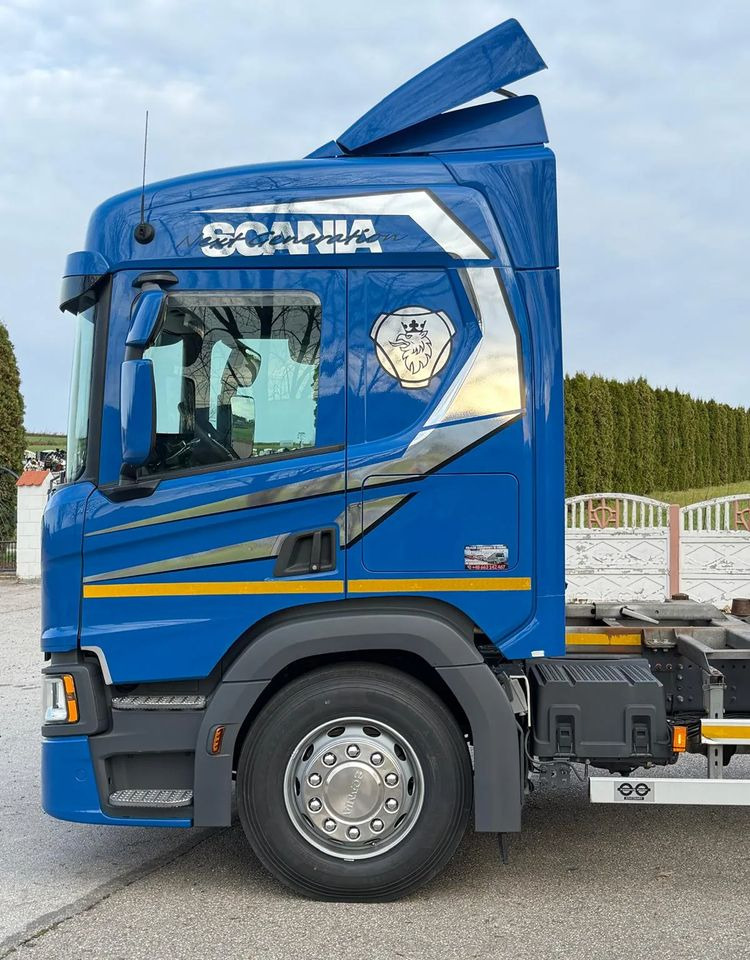 Cab chassis truck Scania P360 / P410 / BDF / RAMA / FIRANKA / PEŁNA SYPIALKA / WINDA / E6 / CAŁA NA PODUSZKACH / ROZSTAW OSI 5.5M / LAWETA / DO ŻYWCA / DO BYDŁA / DO ZABUDOWY / SPROWADZONA: picture 10 Cab chassis truck Scania P360 / P410 / BDF / RAMA / FIRANKA / PEŁNA SYPIALKA / WINDA / E6 / CAŁA NA PODUSZKACH / ROZSTAW OSI 5.5M / LAWETA / DO ŻYWCA / DO BYDŁA / DO ZABUDOWY / SPROWADZONA: picture 10