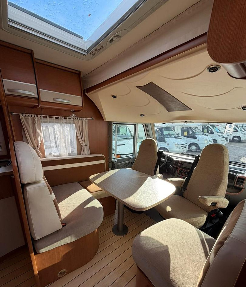 Pilote G740 - Integrated motorhome: picture 5 Pilote G740 - Integrated motorhome: picture 5