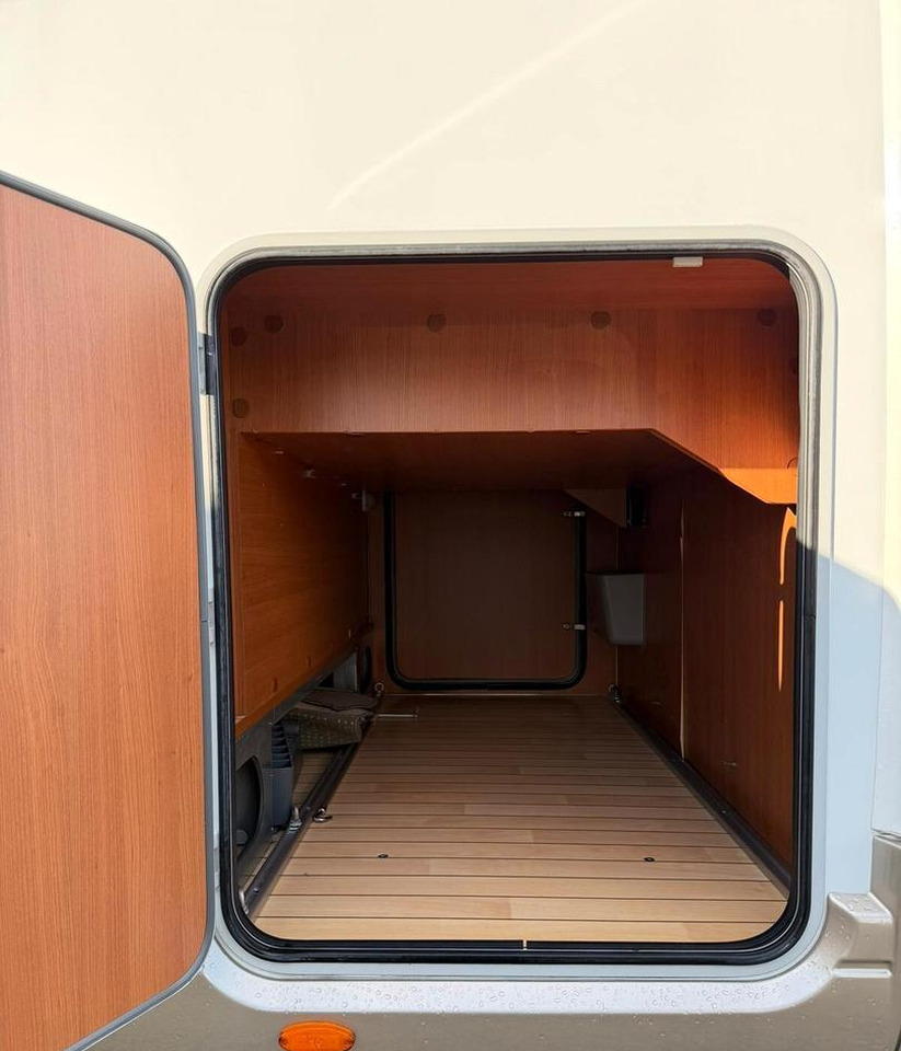 Integrated motorhome Pilote G740: picture 12 Integrated motorhome Pilote G740: picture 12