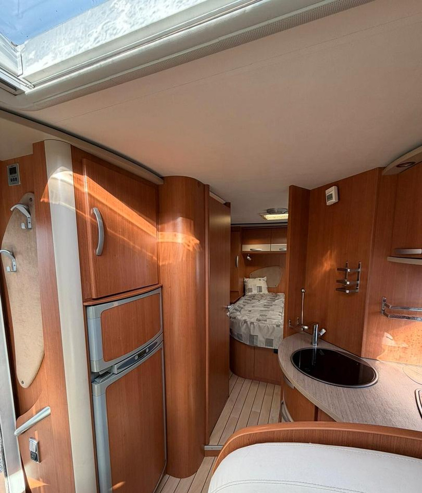 Integrated motorhome Pilote G740: picture 10 Integrated motorhome Pilote G740: picture 10