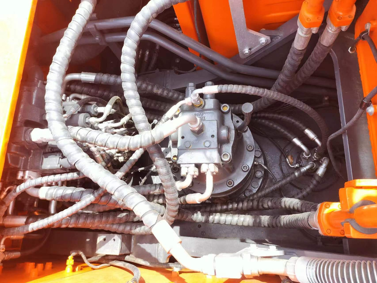 Crawler excavator Doosan DX 300 Korea imports doosan DX300: picture 8 Crawler excavator Doosan DX 300 Korea imports doosan DX300: picture 8