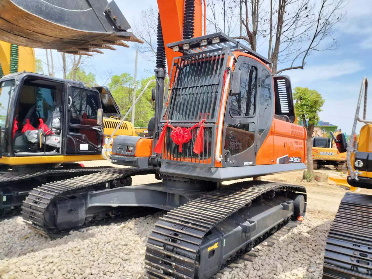 Crawler excavator Doosan DX 300 Korea imports doosan DX300: picture 7 Crawler excavator Doosan DX 300 Korea imports doosan DX300: picture 7