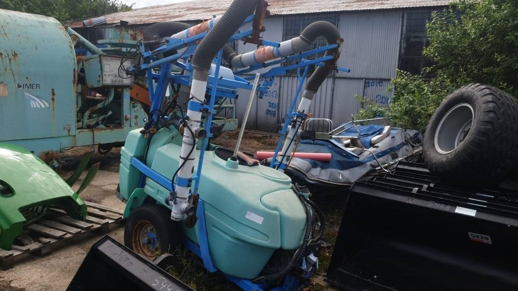 Berthoud Winair 1500 - Trailed sprayer: picture 3 Berthoud Winair 1500 - Trailed sprayer: picture 3