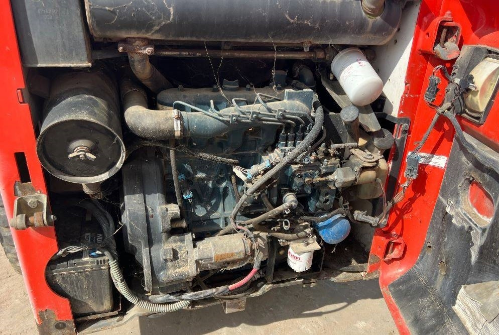 Skid steer loader Bobcat 753: picture 7