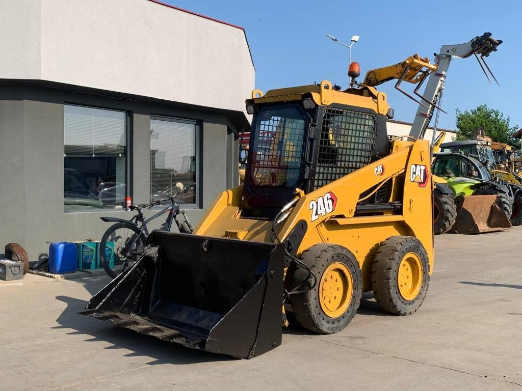 CAT 246  - Skid steer loader: picture 1 CAT 246  - Skid steer loader: picture 1