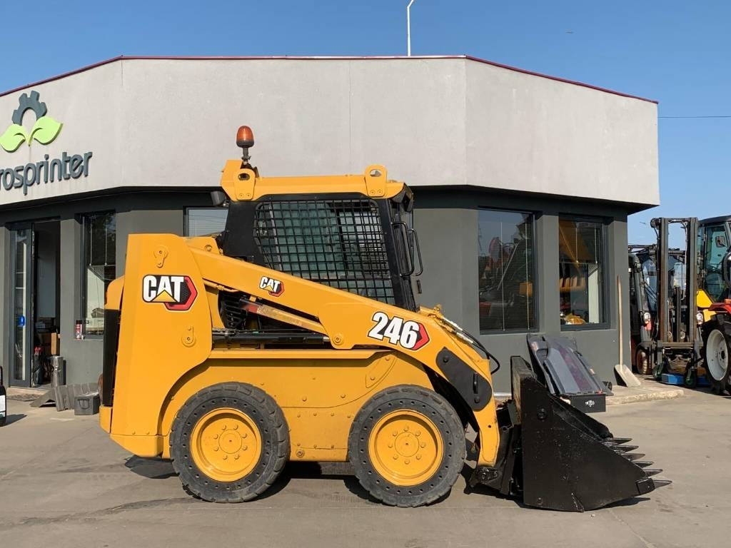 CAT 246  - Skid steer loader: picture 5 CAT 246  - Skid steer loader: picture 5