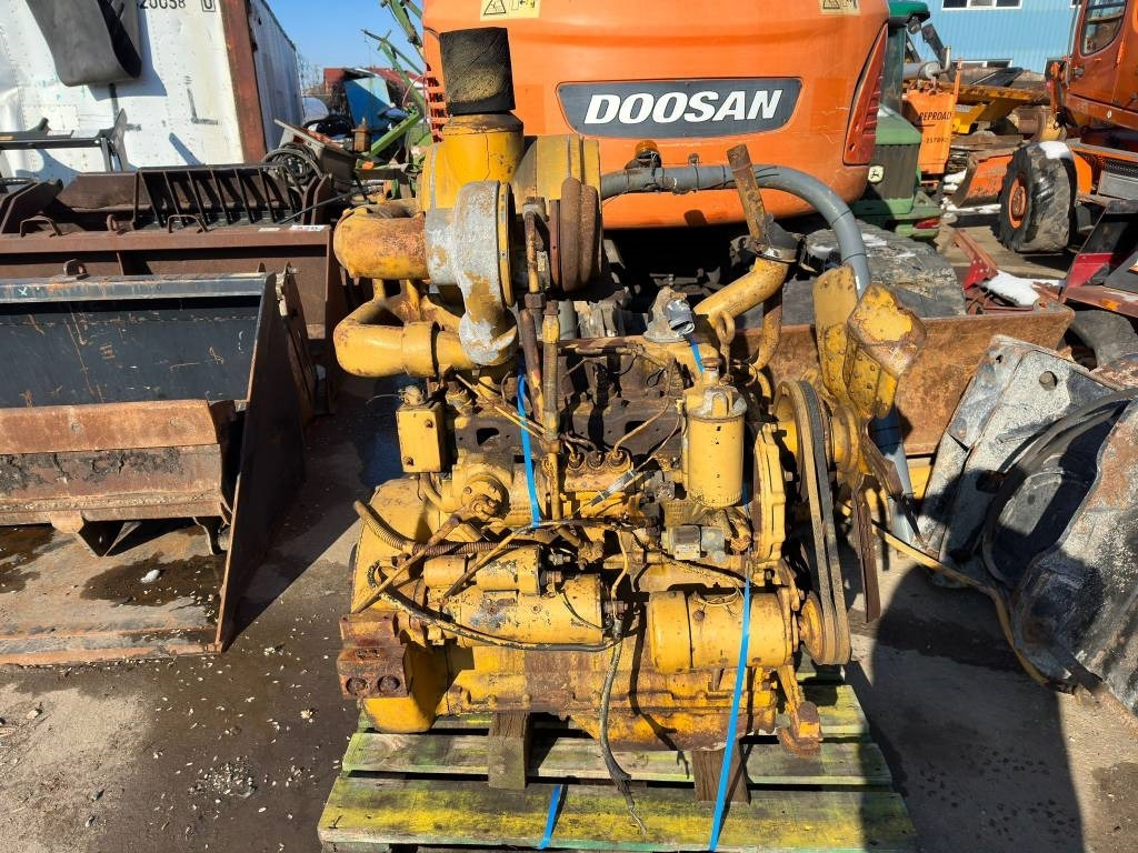 CAT 64J936 - Engine for Construction machinery: picture 2 CAT 64J936 - Engine for Construction machinery: picture 2