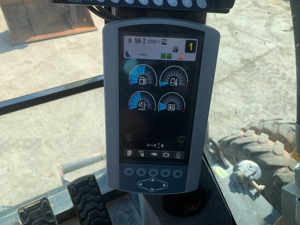 Wheel excavator CAT M 318 F: picture 12