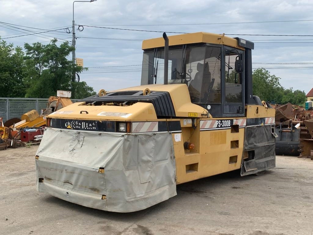 CAT PS 300 B - Pneumatic roller: picture 1 CAT PS 300 B - Pneumatic roller: picture 1