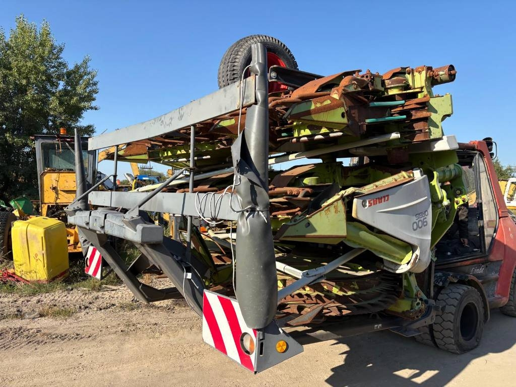 Claas 992 - Harvester attachment: picture 1 Claas 992 - Harvester attachment: picture 1