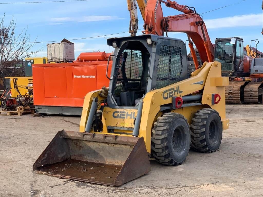 Gehl R 260 Gehl R 260 - Skid steer loader: picture 1 Gehl R 260 Gehl R 260 - Skid steer loader: picture 1