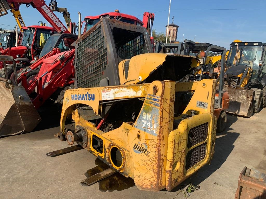 Komatsu SK 714 FOR PARTS - Skid steer loader: picture 3 Komatsu SK 714 FOR PARTS - Skid steer loader: picture 3