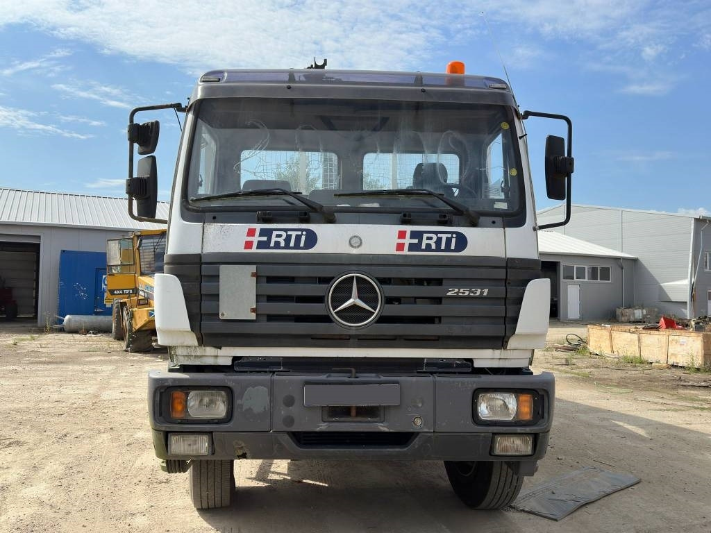Mercedes-Benz 2531 - Crane truck, Dropside/ Flatbed truck: picture 4 Mercedes-Benz 2531 - Crane truck, Dropside/ Flatbed truck: picture 4