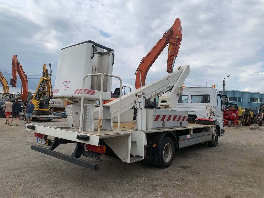 Mercedes-Benz Atego 818 - Truck with aerial platform: picture 4 Mercedes-Benz Atego 818 - Truck with aerial platform: picture 4