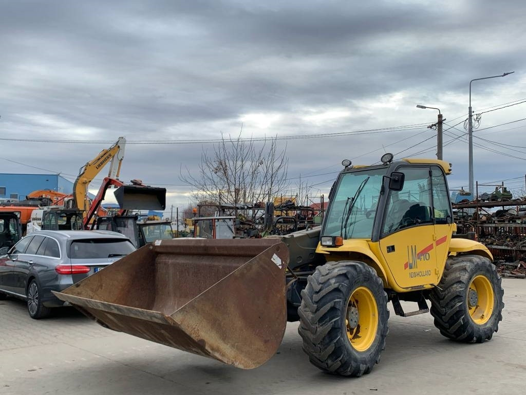 New Holland LM 410 - Telescopic handler: picture 1 New Holland LM 410 - Telescopic handler: picture 1