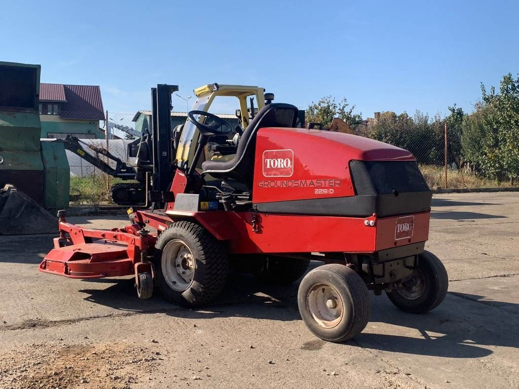 Toro Groundmaster 228D  - Garden mower: picture 3 Toro Groundmaster 228D  - Garden mower: picture 3