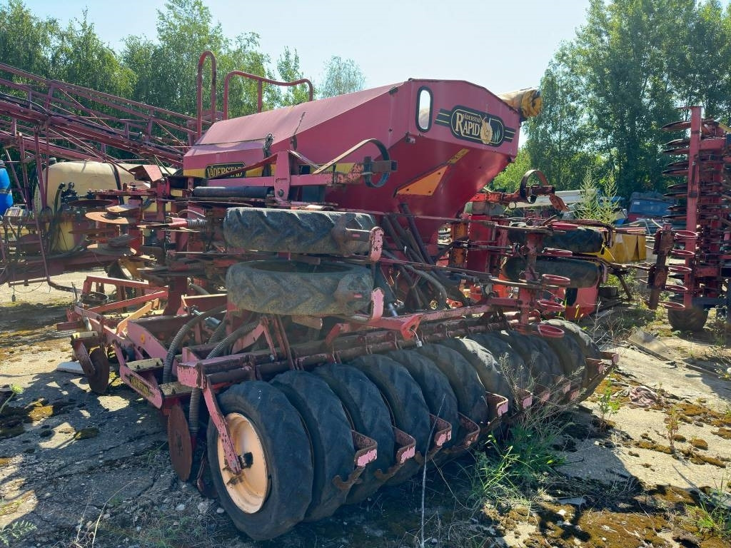 Vaderstad Rapid400F - Combine seed drill: picture 4 Vaderstad Rapid400F - Combine seed drill: picture 4