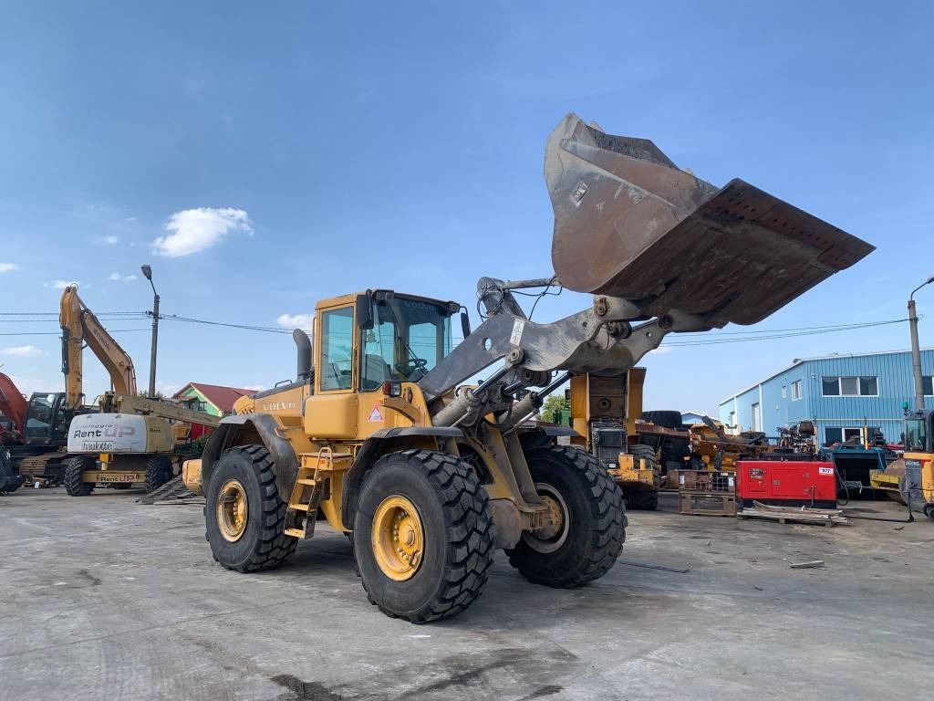 Volvo L 110 E - Wheel loader: picture 1 Volvo L 110 E - Wheel loader: picture 1