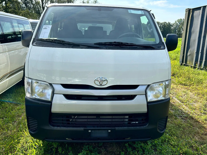 Toyota HiAce 4x2 Standard Mini Bus 15 seater - Ready for work!! - NEW - Car: picture 2 Toyota HiAce 4x2 Standard Mini Bus 15 seater - Ready for work!! - NEW - Car: picture 2