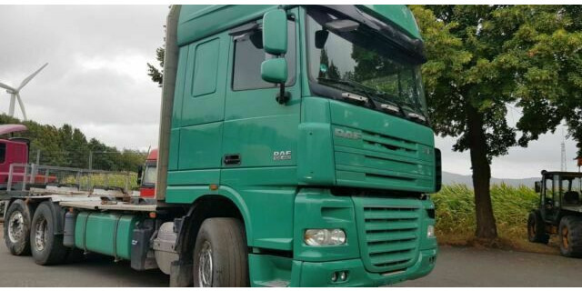 DAF XF105-460Super Spacs Cap G.Haus/Hoch Retarder - Logging truck: picture 2 DAF XF105-460Super Spacs Cap G.Haus/Hoch Retarder - Logging truck: picture 2