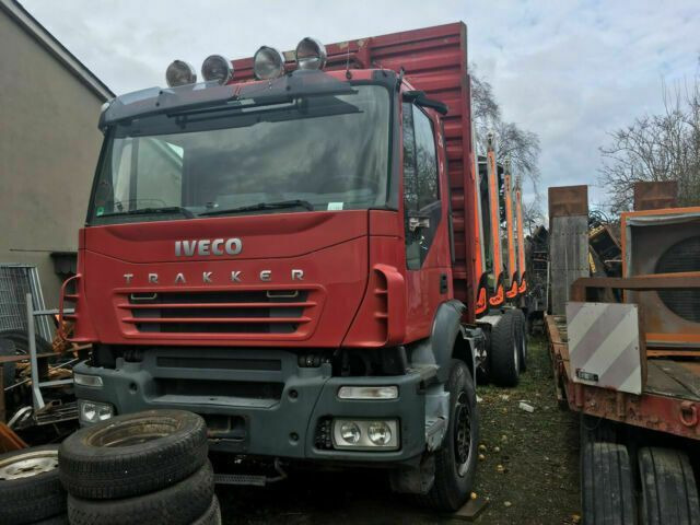 Iveco AD260T450PS 6x4 Blatt Blatt (E:5) - Logging truck, Crane truck: picture 1 Iveco AD260T450PS 6x4 Blatt Blatt (E:5) - Logging truck, Crane truck: picture 1
