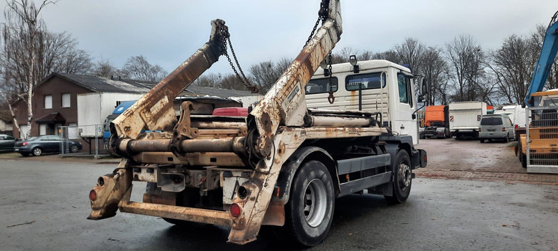 MAN M38 - Skip loader truck: picture 4 MAN M38 - Skip loader truck: picture 4