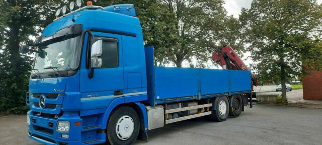 Mercedes-Benz 2544 Pritsche mit Kran Hiab XS am Heck - Dropside/ Flatbed truck, Crane truck: picture 1 Mercedes-Benz 2544 Pritsche mit Kran Hiab XS am Heck - Dropside/ Flatbed truck, Crane truck: picture 1