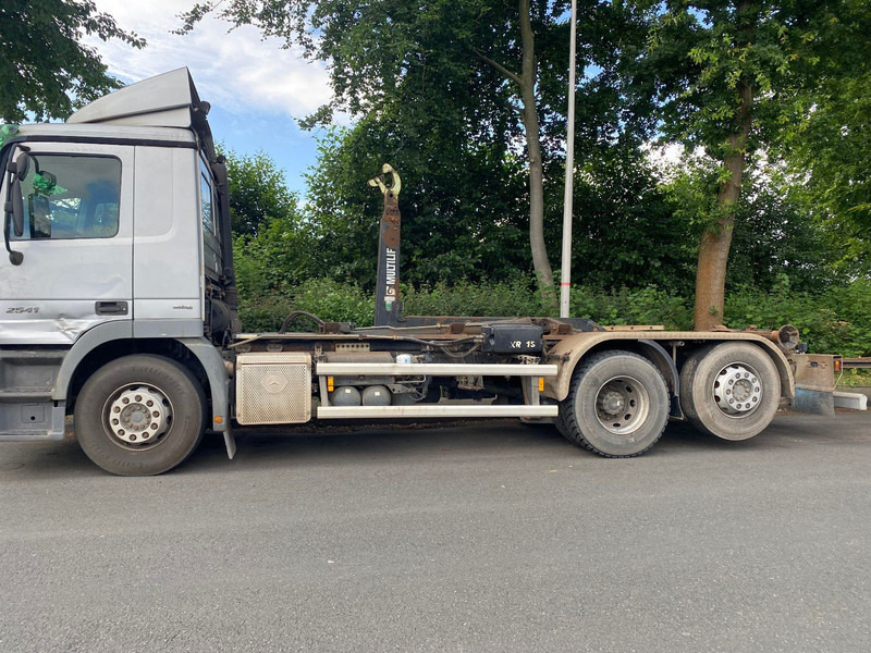 Mercedes-Benz 2641K 6x2 Abroller Klima - Hook lift truck: picture 2 Mercedes-Benz 2641K 6x2 Abroller Klima - Hook lift truck: picture 2