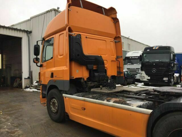 DAF CF85-410 G.Haus 2xBett ZF/Schalter 2-Kreishydr - Tractor truck: picture 3 DAF CF85-410 G.Haus 2xBett ZF/Schalter 2-Kreishydr - Tractor truck: picture 3