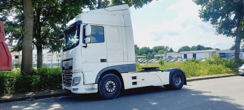 DAF XF106-460PS 1-Hand - Tractor truck: picture 2 DAF XF106-460PS 1-Hand - Tractor truck: picture 2