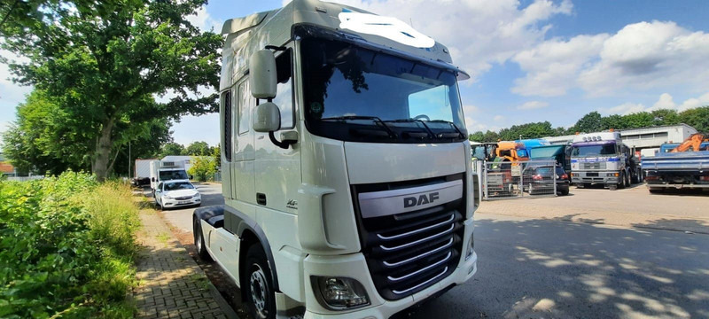 DAF XF106-460PS 1-Hand - Tractor truck: picture 1 DAF XF106-460PS 1-Hand - Tractor truck: picture 1