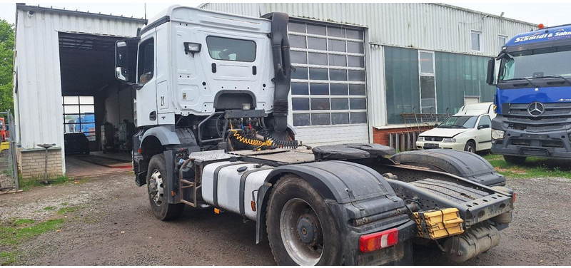 Mercedes-Benz 1840 HD 4x4 Arocs - Tractor truck: picture 3 Mercedes-Benz 1840 HD 4x4 Arocs - Tractor truck: picture 3